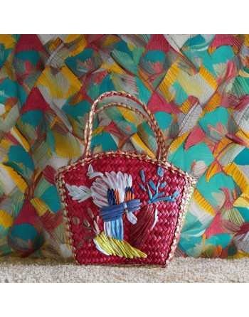 Panier en osier avec décor lapin blanc en raphia
