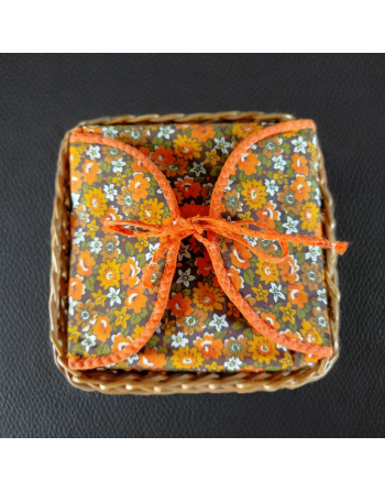 Panier à couture en osier et tissu fleurs tons orange