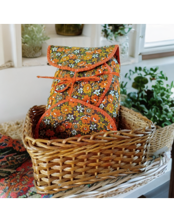 Panier à couture en osier et tissu fleurs tons orange