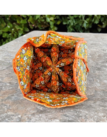 Panier à couture en osier et tissu fleurs tons orange