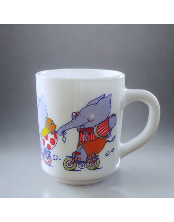Mug Arcopal avec dessin d'éléphants à bicyclette pour Roda