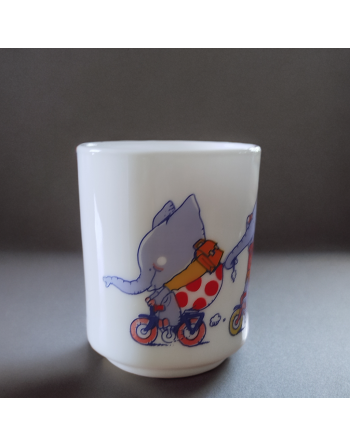 Mug Arcopal avec dessin d'éléphants à bicyclette pour Roda