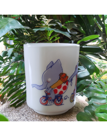 Mug Arcopal avec dessin d'éléphants à bicyclette pour Roda