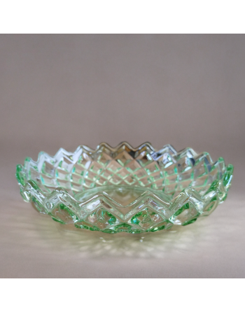 Plat vert transparent aux motifs losanges