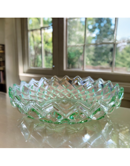 Plat vert transparent aux motifs losanges