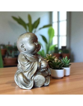 Petit bouddha rieur en étain couleur bronze