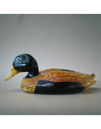 Grand canard en bois massif sculpté et peint à la main - années 70