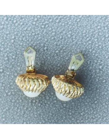 Boucles d’oreilles clips vintage style Myriam Haskell – Glands couleur bronze et perles synthétiques