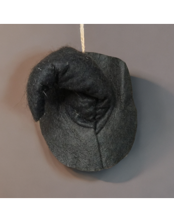 Tête de sorcière à suspendre en céramique peinte à la main et chapeau en feutrine