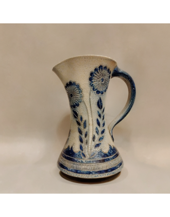 Pichet en grès de La Roche, signé Jos Kalb - Décor de fleurs et feuilles - Années 40