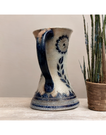 Pichet en grès de La Roche, signé Jos Kalb - Décor de fleurs et feuilles - Années 40