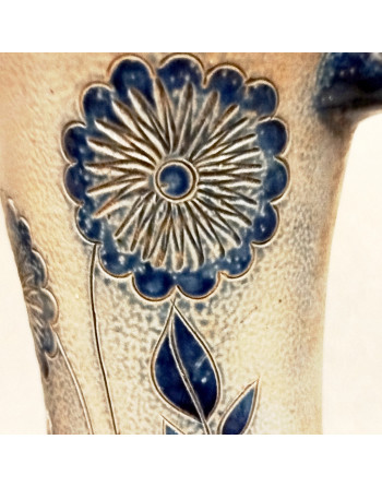 Pichet en grès de La Roche, signé Jos Kalb - Décor de fleurs et feuilles - Années 40