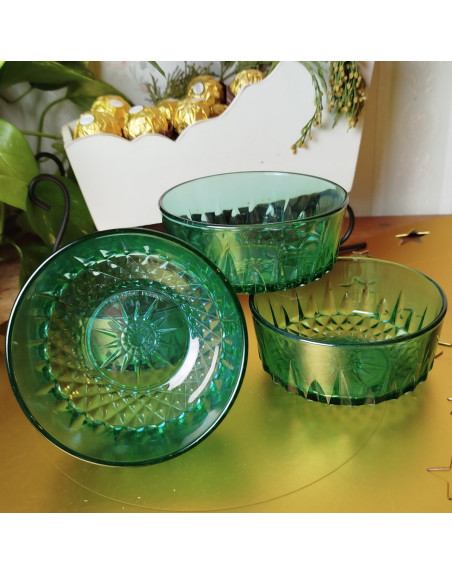 Ramequin Arcoroc “Émeraude” – verre vert taillé • Années 70