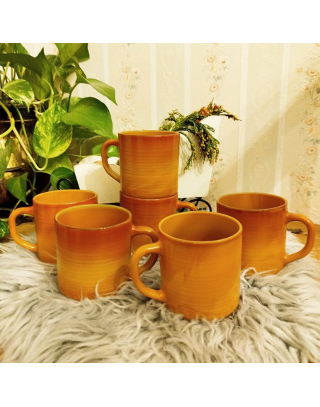 Tasse Arcopal “Volcan” – Dégradé caramel & orange – Années 70 (BP)