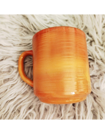 Tasse Arcopal “Volcan” – Dégradé caramel & orange – Années 70 (BP)